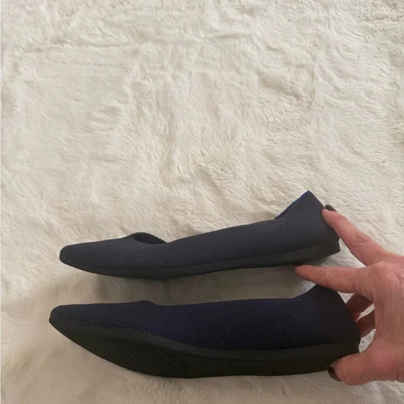 ROTHY'S The Point Navy Knit Pointed Toe Flats Size 8 - Picture 4 of 6